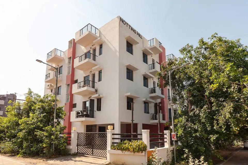 Hotel Comfort Suites Shollinganallur