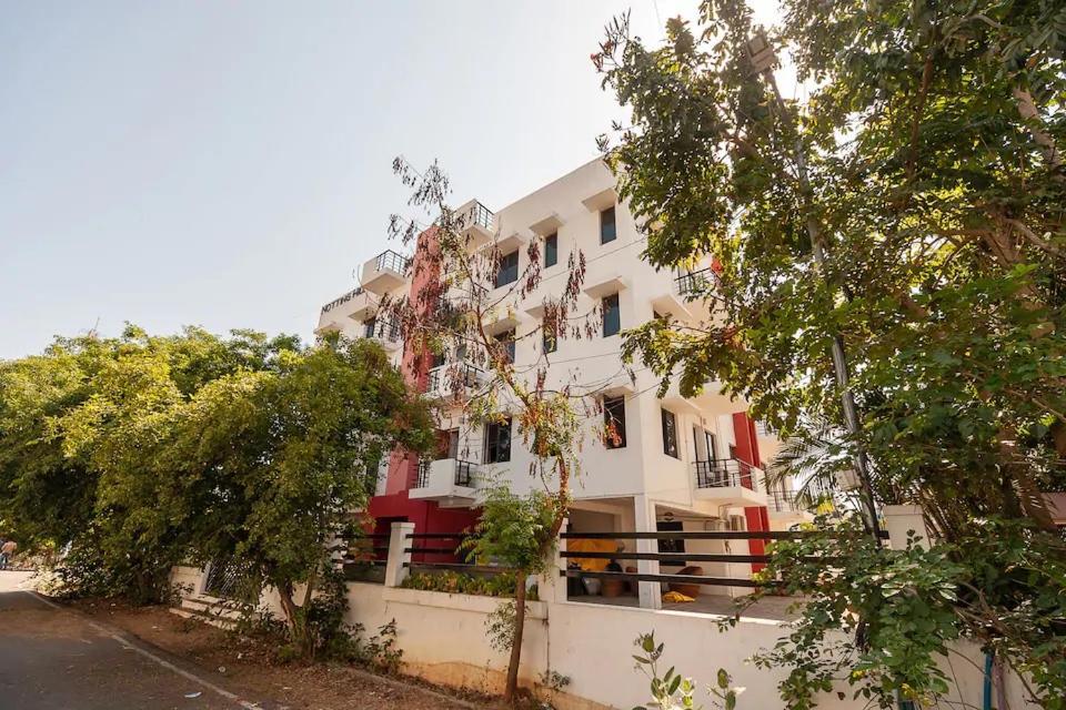 Hotel Comfort Suites Shollinganallur
